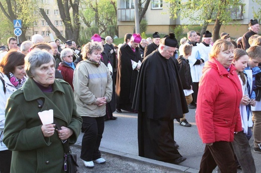 Tak było w 2014 roku - Miejska Droga Krzyżowa w Bielsku-Białej Leszczyny - Złote Łany