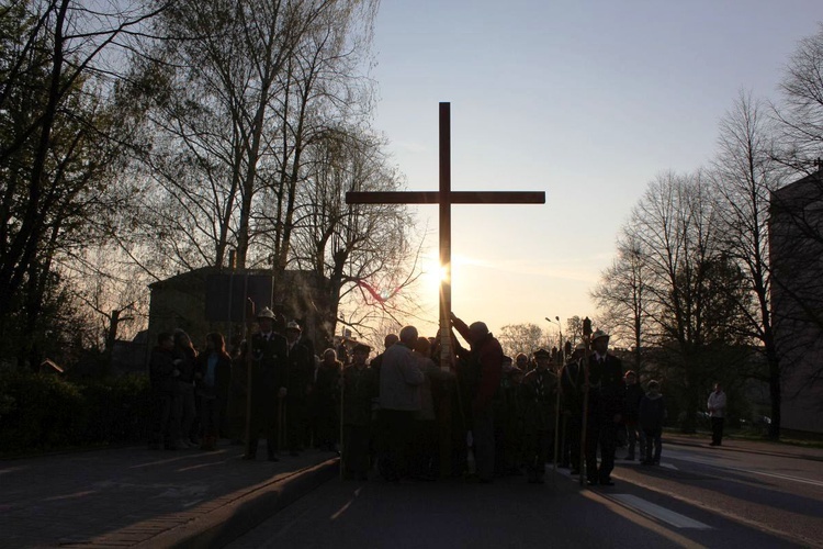 Tak było w 2014 roku - Miejska Droga Krzyżowa w Bielsku-Białej Leszczyny - Złote Łany