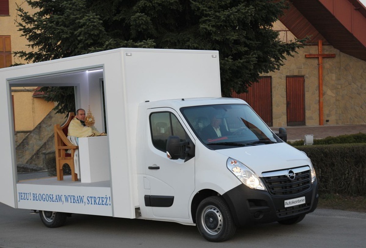 Samochodowa podróż Jezusa i Maryi w Witkowicach