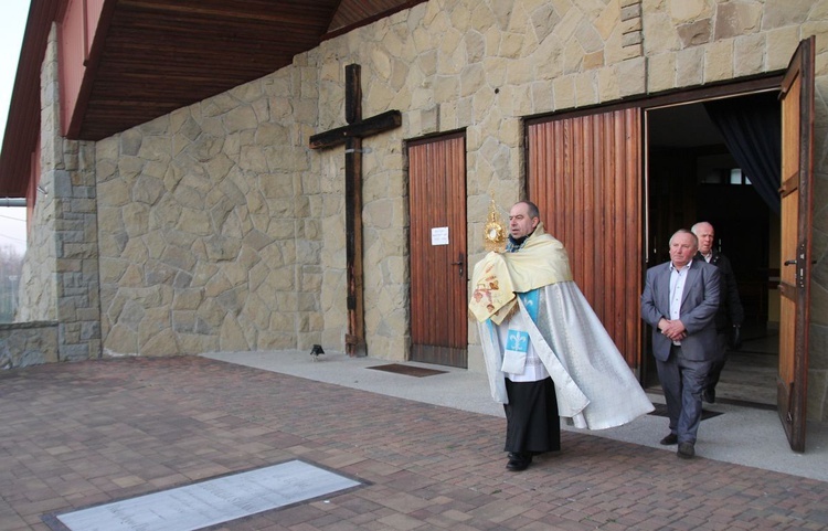 Samochodowa podróż Jezusa i Maryi w Witkowicach