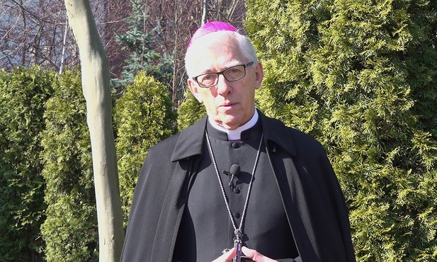 Abp Skworc: W ciszy otwierajmy się na Boga i na innych
