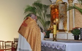 Błogosławieństwo Najświętszym Sakramentem spod krzyża na Kaplicówce