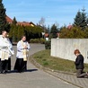 Chrystus na ulicach Piły. Kapłani błogosławili Najświętszym Sakramentem swoich parafian