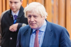 Boris Johnson trafił do szpitala z powodu utrzymujących się objawów koronawirusa