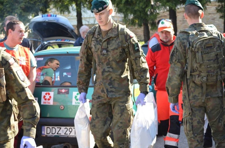 130 paczek dla seniorów w Głogowie