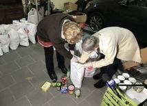 130 paczek dla seniorów w Głogowie