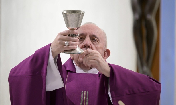 Franciszek mówi, jak przeżyć Wielki Tydzień w warunkach pandemii