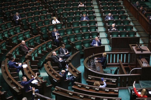 Sejm za kolejnymi zmianami w tarczy antykryzysowej