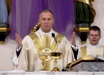 Mszy św. Wieczerzy Pańskiej przewodniczył bp Marek Solarczyk.