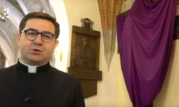 O przeżywaniu Wielkiego Piątku w domu mówi ks. dr Andrzej Dudek.