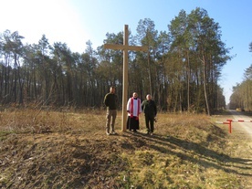 Leśna droga krzyżowa