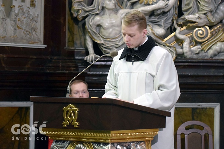 Wielkopiątkowa ciemna jutrznia w katedrze świdinckiej