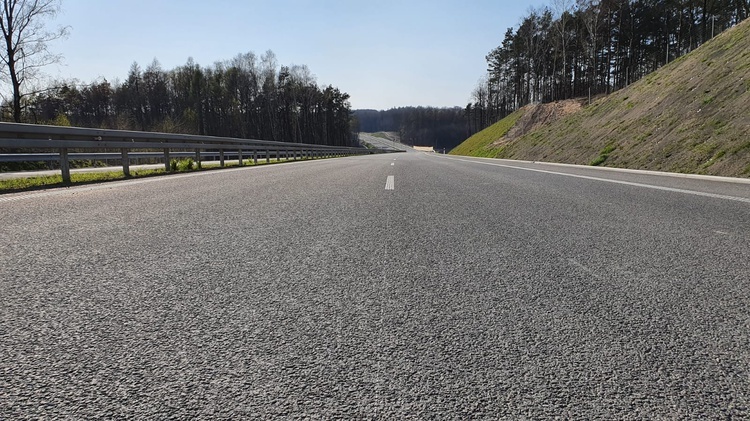 Nowy odcinek Drogi Regionalnej Racibórz-Pszczyna na zdjęciach