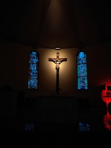 Krzyże z diecezjalnych świątyń