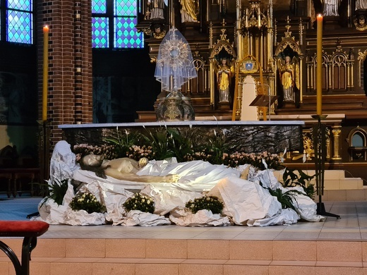 Wielki Piątek w gliwickiej katedrze - cz. 2