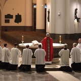 Liturgia Męki Pańskiej w katowickiej katedrze.