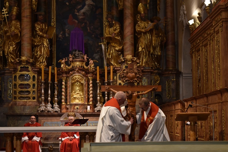 Liturgia Wielkiego Piątku w Paradyżu