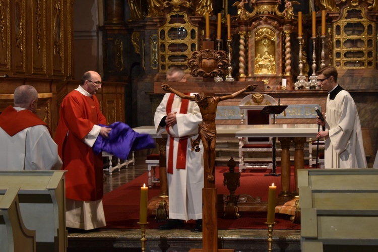 Liturgia Wielkiego Piątku w Paradyżu