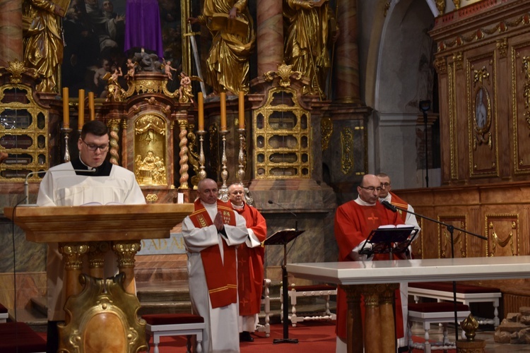 Liturgia Wielkiego Piątku w Paradyżu