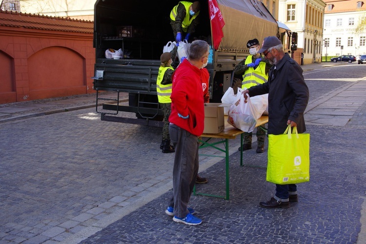 Wrocławska Caritas przygotowała 500 paczek świątecznych