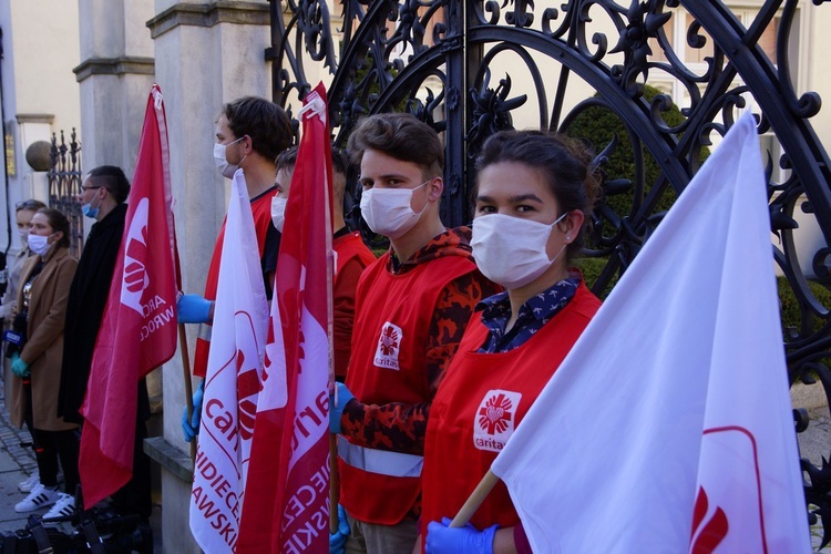 Wrocławska Caritas przygotowała 500 paczek świątecznych