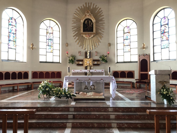 Pielgrzymka do grobów Pańskich w kościołach diecezji tarnowskiej