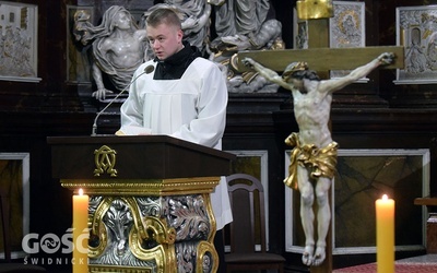 Wielkosobotnia ciemna jutrznia w katedrze świdnickiej