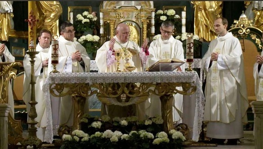 Liturgia Wigilii Paschalnej w konkatedrze w Żywcu - 2020