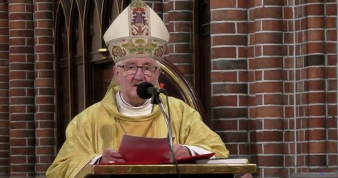 Bp Kamiński mówił o potrzebie ufności Bogu i nawrócenia całego świata. "To jest tak mocny sygnał”