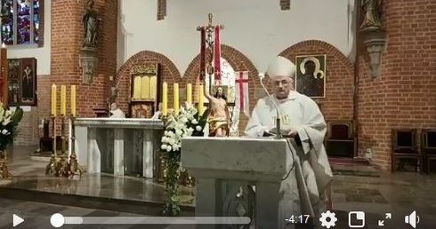 Bp Jezierski: Jezus Chrystus wyłamał bramy śmierci
