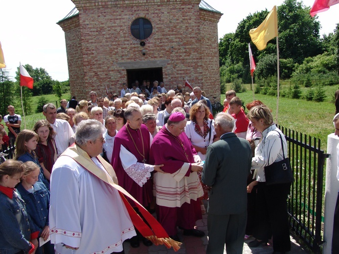 Posługa bp. Romana Marcinkowskiego w dziennikarskim obiektywie