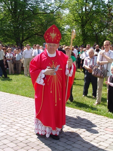 Posługa bp. Romana Marcinkowskiego w dziennikarskim obiektywie