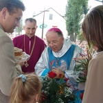 Posługa bp. Romana Marcinkowskiego w dziennikarskim obiektywie