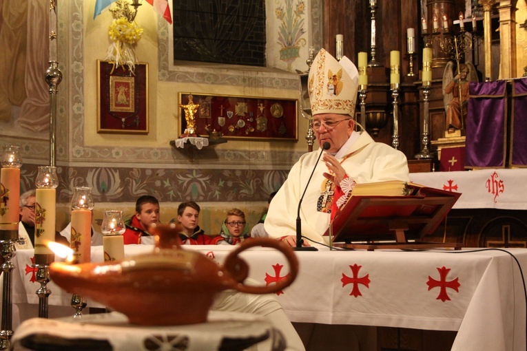 Posługa bp. Romana Marcinkowskiego w dziennikarskim obiektywie