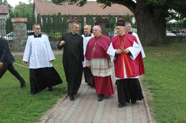 Posługa bp. Romana Marcinkowskiego w dziennikarskim obiektywie