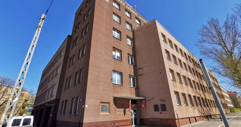 Koronawirus u 44 studentów Szkoły Głównej Służby Pożarniczej