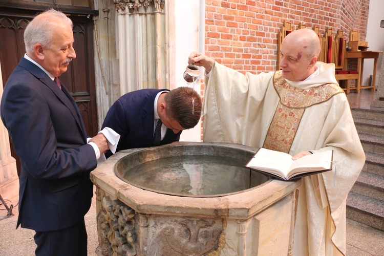 Chrzest Mateusza w Poniedziałek Wielkanocny