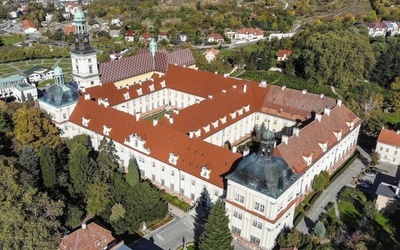 Trzebnica. Pompy ciepła ogrzeją pocysterski klasztor