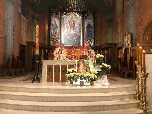 Niedziela Miłosierdzia z bp. Romanem Pindlem w bielskiej katedrze