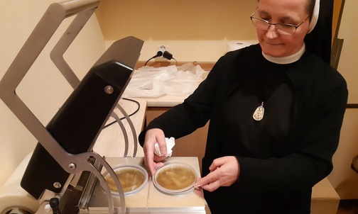 Miłość i miłosierdzie w czasach zarazy