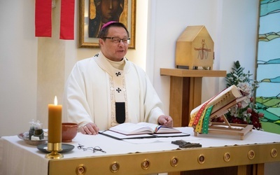 Abp Ryś: Rodzić się z Boga tzn. rodzić się ze Słowa i z miłości