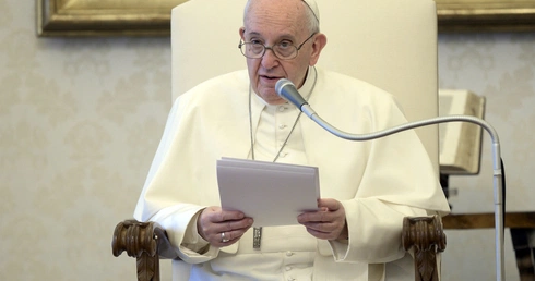 Międzynarodowy Kongres Eucharystyczny w Budapeszcie przełożony