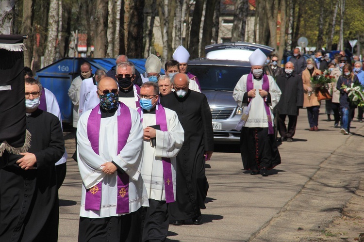 Pogrzeb ks. kan. Zbigniewa Zdybla