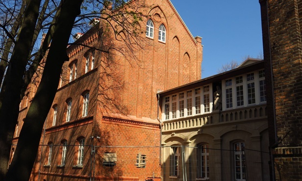 Rybnik. Gmach dla Muzeum Medycyny odzyskuje blask
