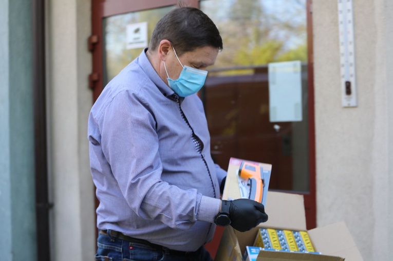 Związkowcy Solidarności z pomocą dla pensjonariuszy DPS-ów