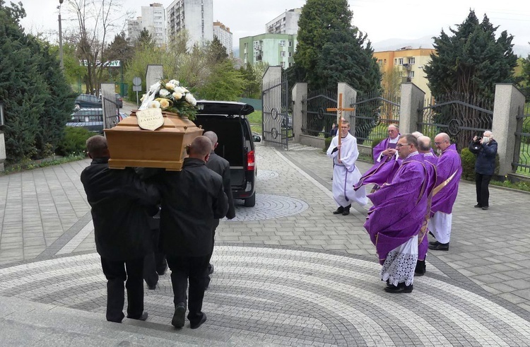 Ostatnie pożegnanie śp. Józefa Jarosza na Złotych Łanach