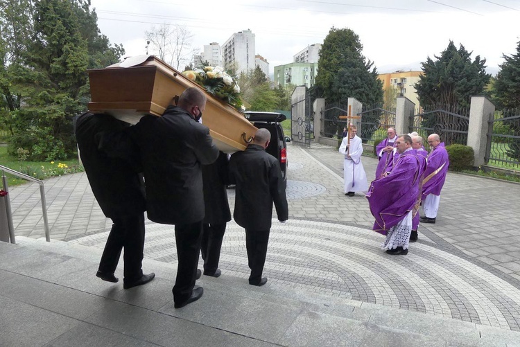 Ostatnie pożegnanie śp. Józefa Jarosza na Złotych Łanach