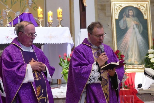 Ostatnie pożegnanie śp. Józefa Jarosza na Złotych Łanach