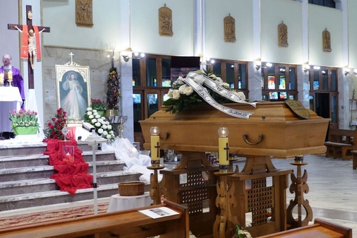 Ostatnie pożegnanie śp. Józefa Jarosza na Złotych Łanach