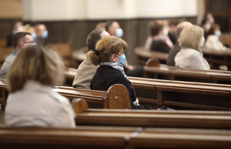 Msza święta pontyfikalna Emaus Domowego Kościoła Ruchu Światło-Życie w katowickiej katedrze.